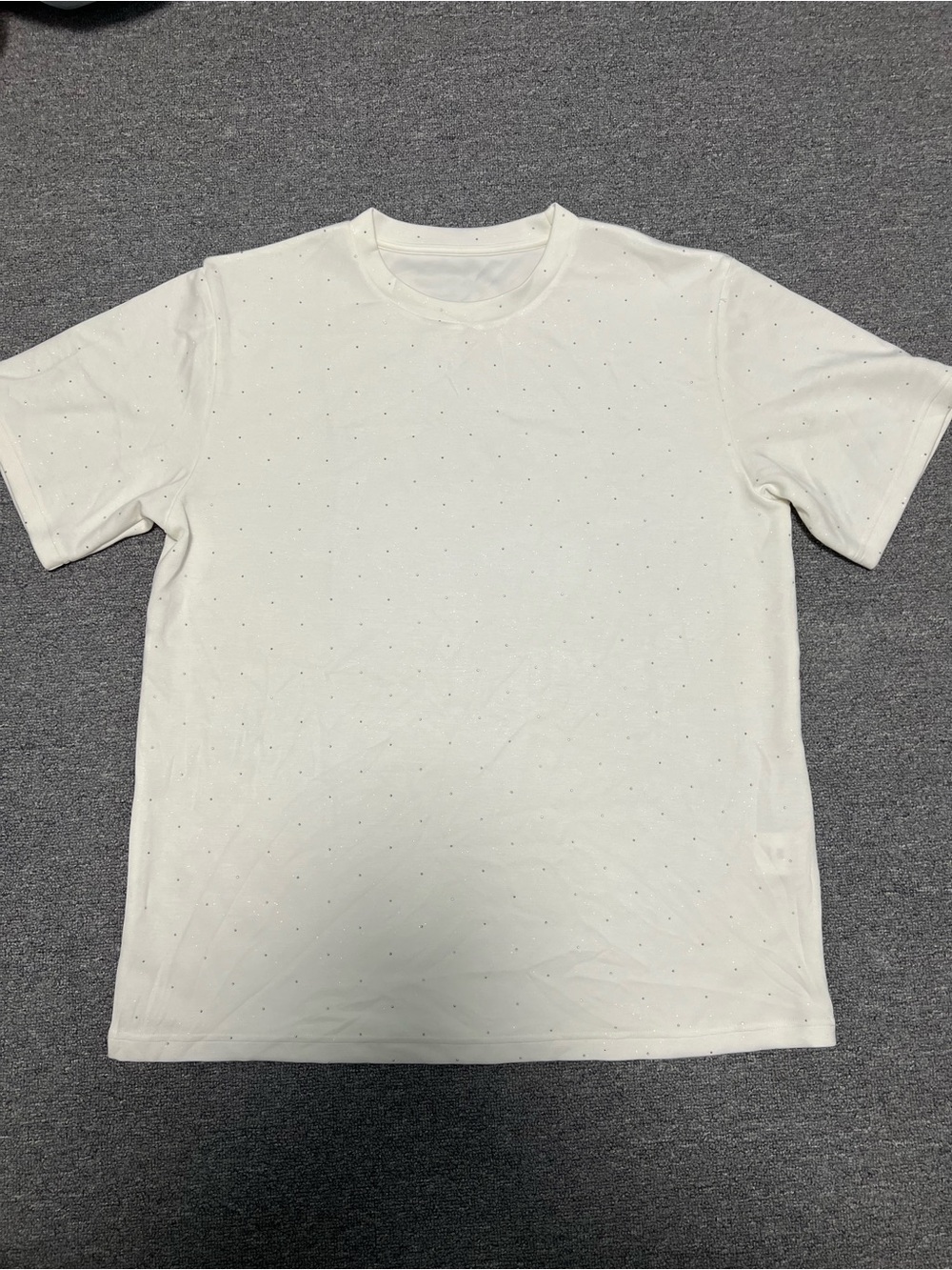 Women’s Oversized White Crewneck Short-Sleeve T-Shirt with Stone Embellishment